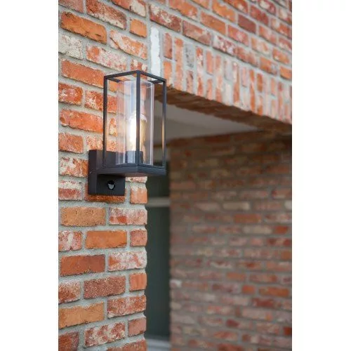 FLAIR OUTDOOR E27 WALL PIR 1 LIGHT BLACK