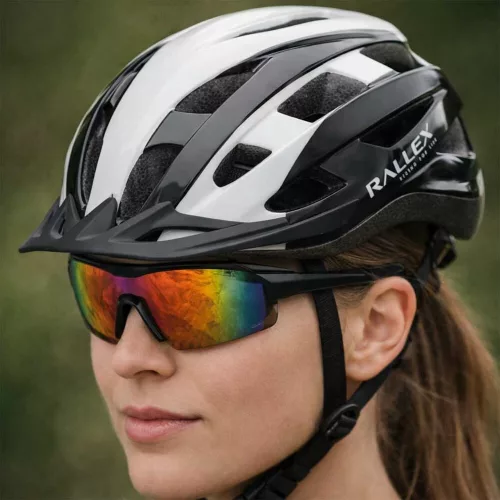 Adjustable bicycle helmet black and white M 54-58cm
