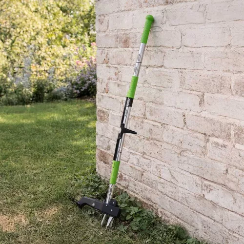 Telescopic weed whacker