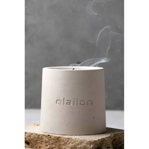 Elegant White Concrete Candle, Vanilla/Rose Essence, 8cm