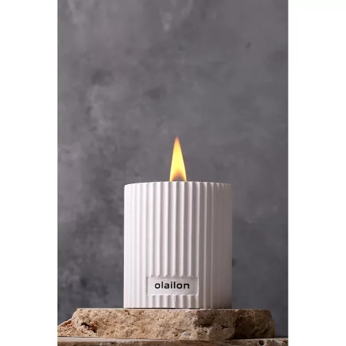 Elegant White Concrete Candle, Vanilla/Rose Essence, 8cm