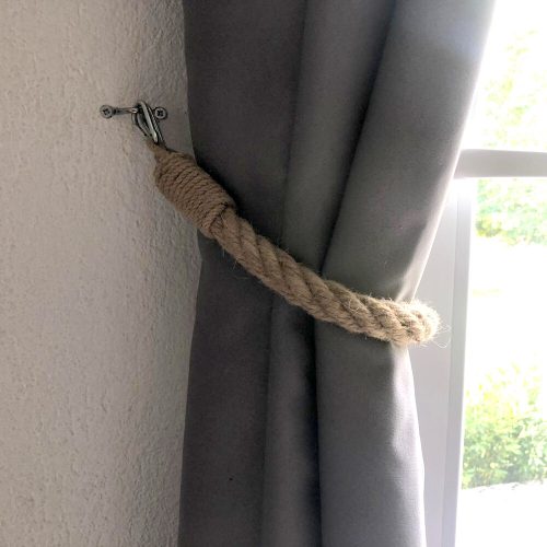 Modern Walnut Pipe Hook, 60 cm x 2 cm x 2 cm | 100% Rope, Wall-Mountable | Rustic & Humorous Design for Stylish Home Décor