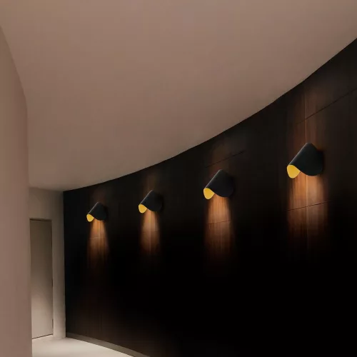 Stylish black wall lamp, metal housing, 17 x 12 x 13 cm | IP20 rated, LED 1W 3000K | Perfect for modern interior design, an elegant lighting solution for living rooms, bedrooms and offices