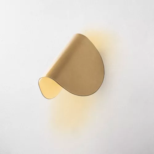 Elegant gold wall lamp, metal housing, 17 x 12 x 13 cm | IP20, LED 1W 3000K | Stylish lighting for modern interior design, perfect for living room, bedroom and hallway atmosphere