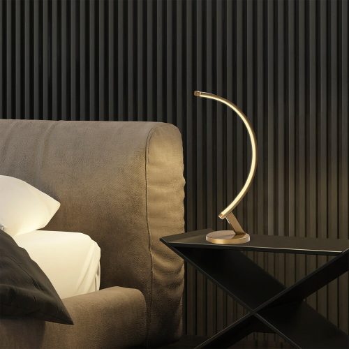 Elegant gold table lamp, metal housing, 47 cm high, 13 cm base | 12W LED socket, 3000K warm light | Perfect for modern interior design, a stylish and functional lighting solution