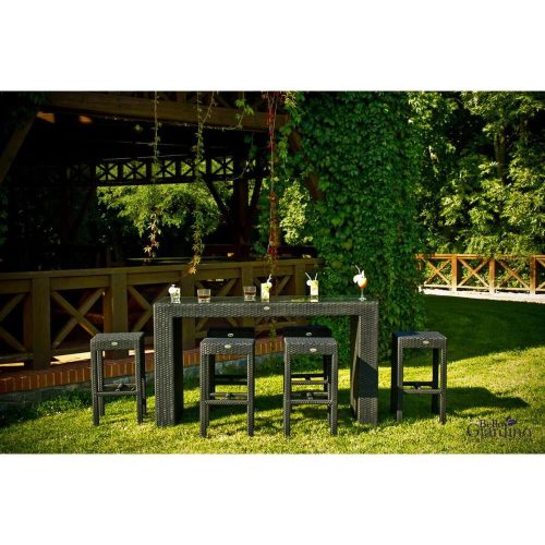 Geniale outdoor rattan dining set in black