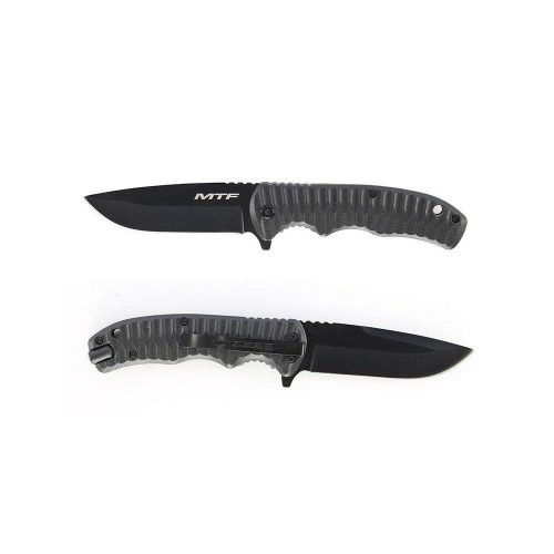 Folding knife with flint