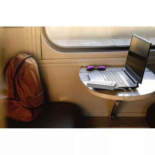 SKROSS RELOAD20 PD, 100W, 20,000 mAh POWERBANK+ USB-C cable, charged