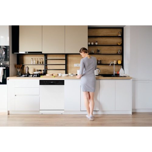 12 place settings, 11 L consumption, 7 programs, 47 dB noise level, E energy class, Lower cutlery basket, 60 cm, Digital display, white