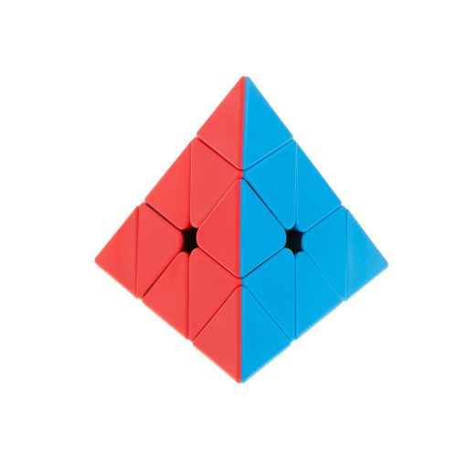 Puzzle cube game PYRAMINX MoYu