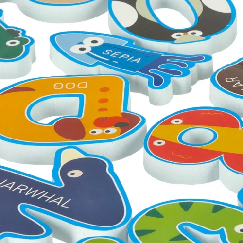 Foam letter and number bath toy