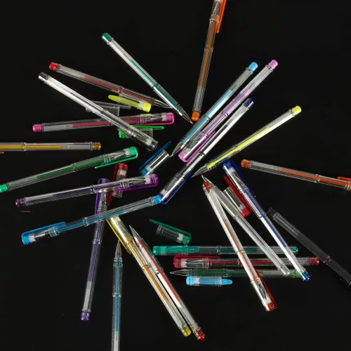 Colorful glitter gel pens in a set of 25.