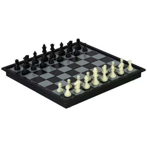 Magnetic chess set