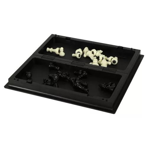 Magnetic chess set