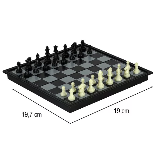 Magnetic chess set