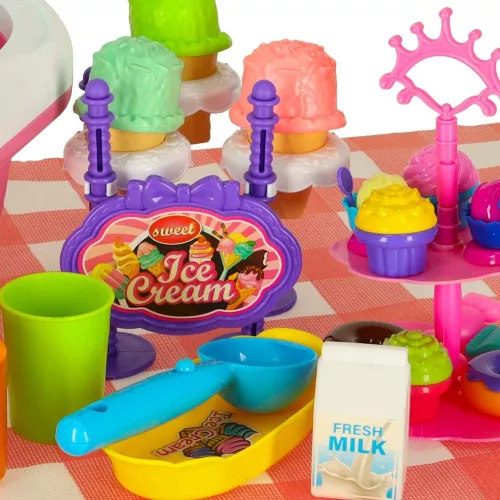 Picnic basket ice cream playset