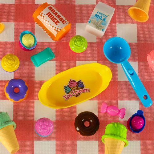 Picnic basket ice cream playset